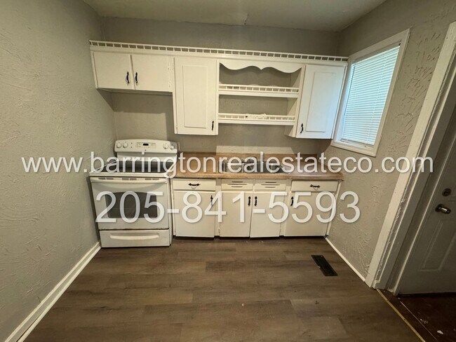 Building Photo - Midfield