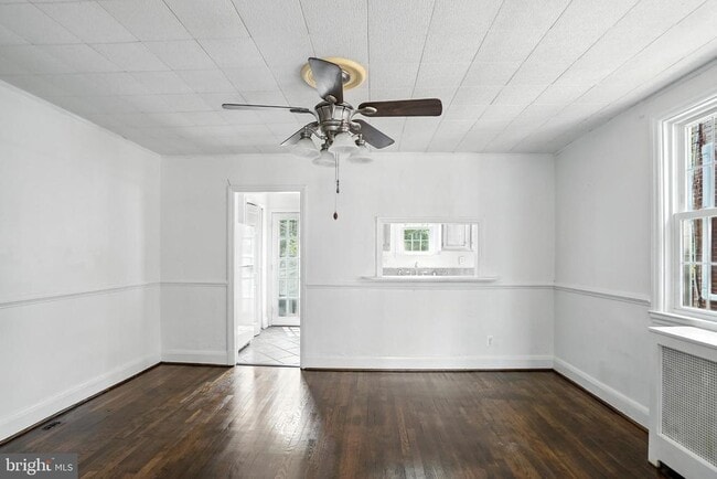 Building Photo - 4 N Belle Grove Rd