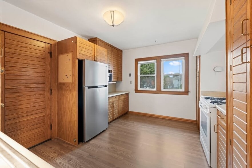 Building Photo - 148 Frame Ave