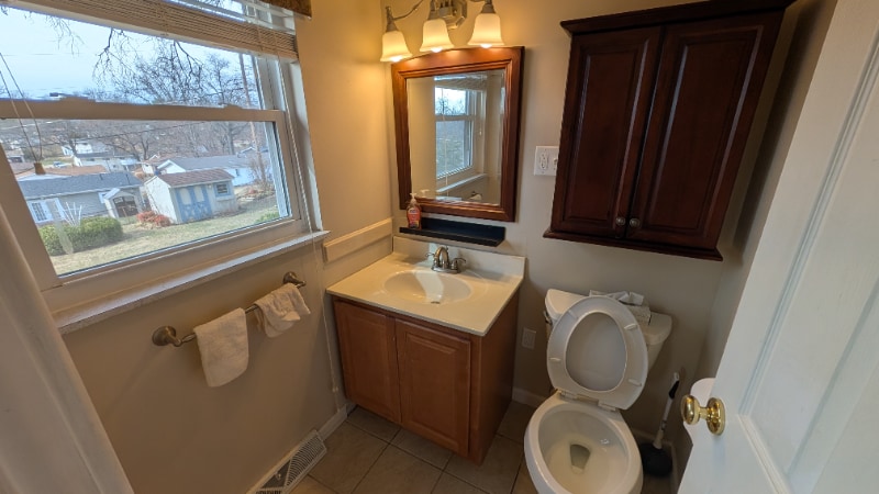 Building Photo - 809 Delhurst Dr