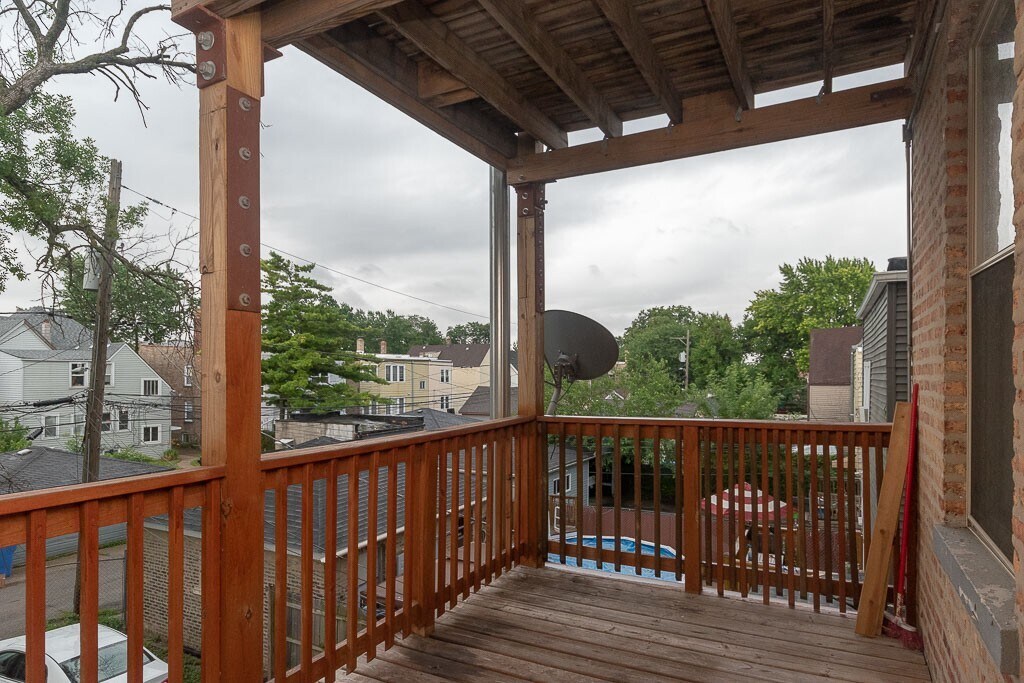 Building Photo - 2537 N Kildare Ave