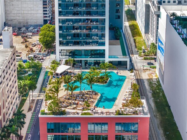 Building Photo - 159 NE 6th St