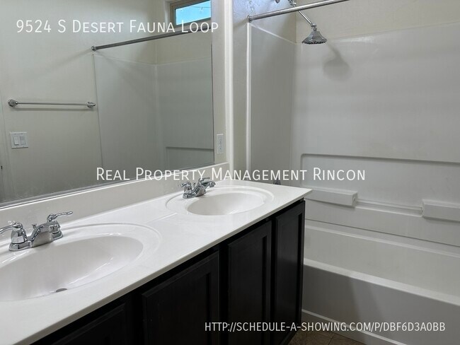 Building Photo - Fantastic Find in Vail Mountain Estates!!!!!