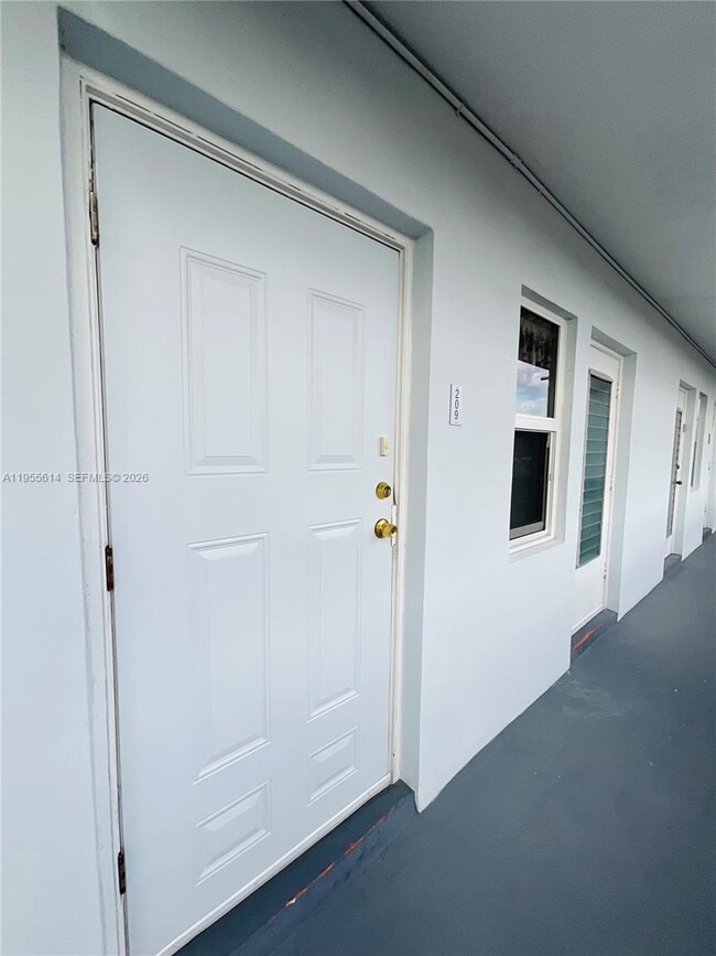 Building Photo - 1425 Atlantic Shores Blvd