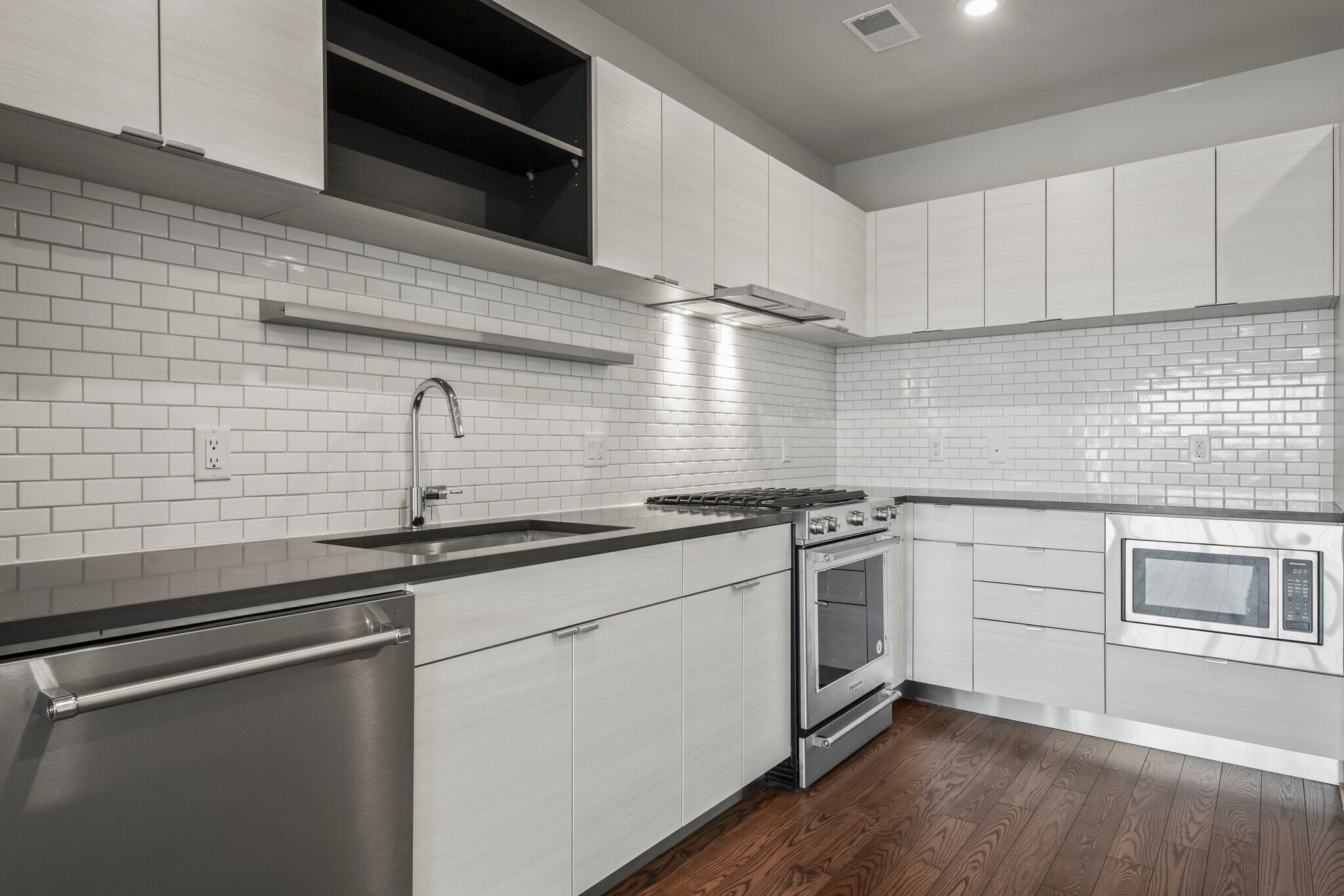 Building Photo - 506 Diamondback Dr