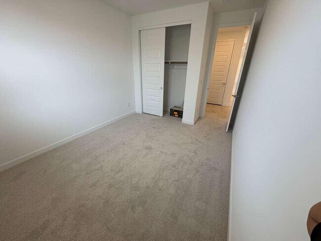 Building Photo - 4738 E Kenneth Ln