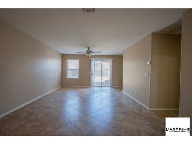 Building Photo - Exceptional 3/2 Phoenix Home with Oversize...