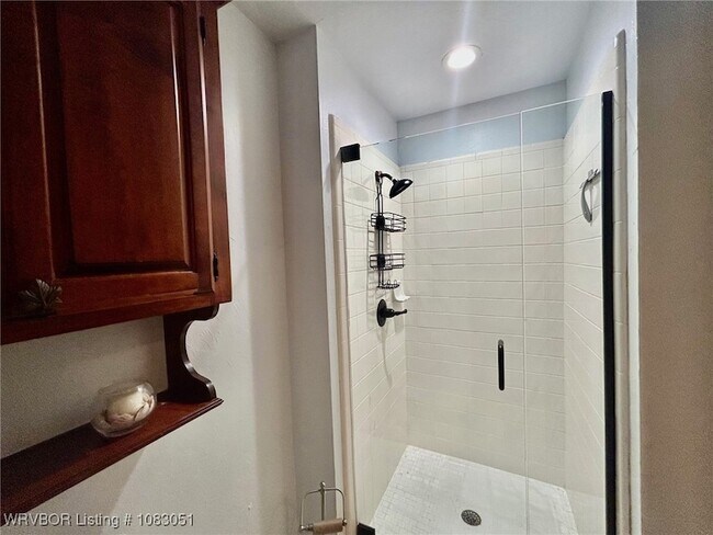 Building Photo - 1808 Oak Forest Dr