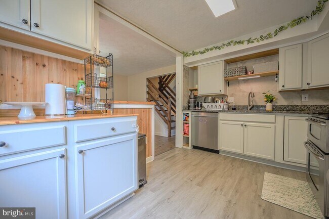 Building Photo - 14727 Winding Loop