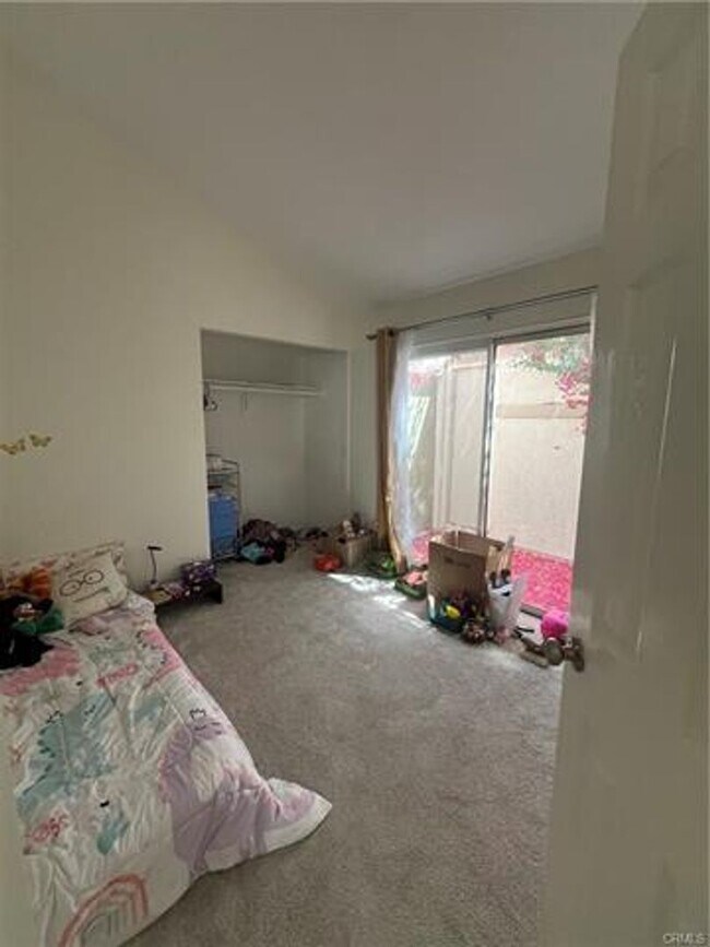 Building Photo - Charming single-story home