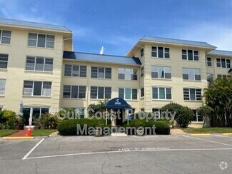 Building Photo - 3806 Gulf of Mexico Dr