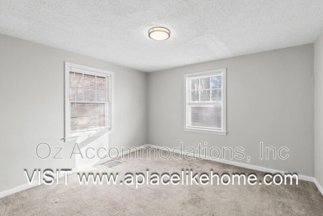 Building Photo - 1501 N 22nd St