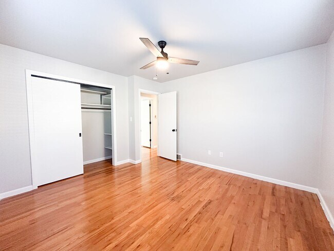 Building Photo - 4 bed/ 2 bath Single-Family Home