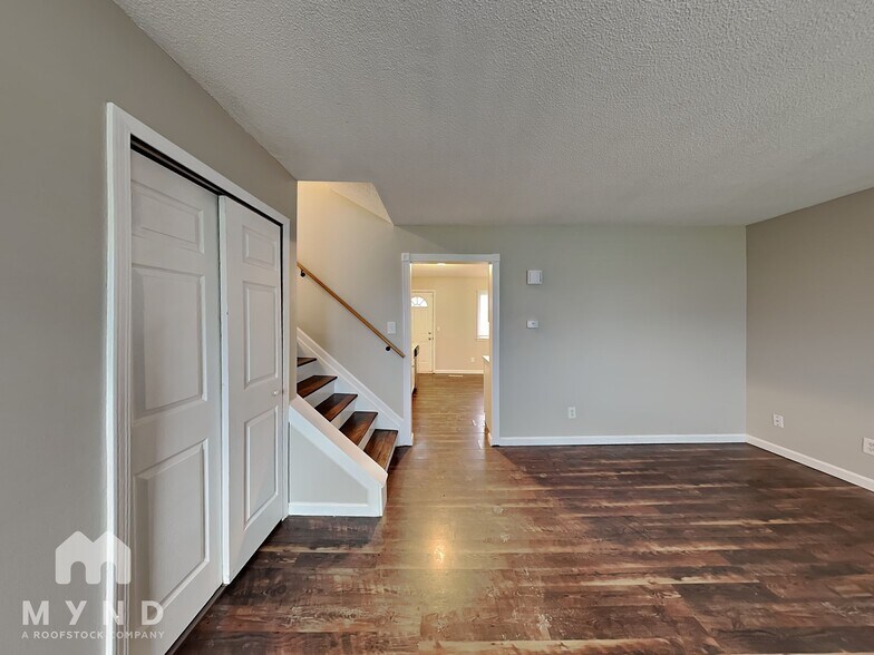 Building Photo - 3586 Richard Ave