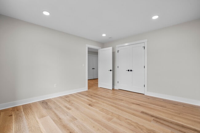 Building Photo - 9 June Dr