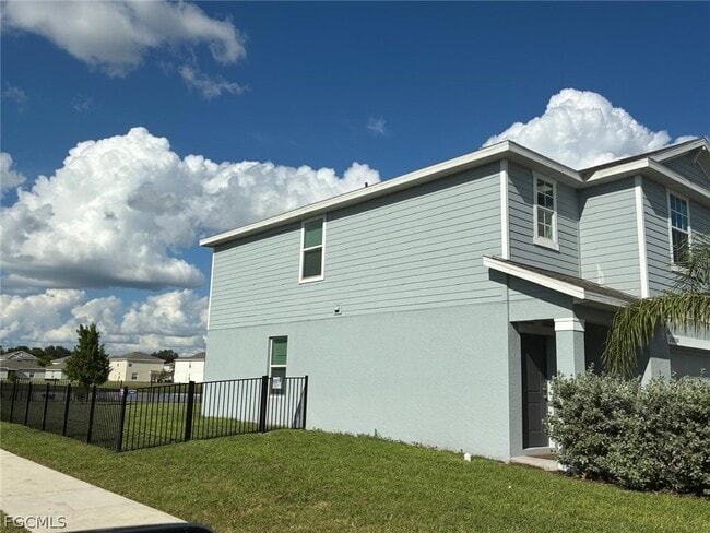 Building Photo - 20050 Caroline Crk Pl