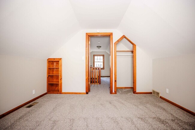 Building Photo - 3428 Beaumont Dr
