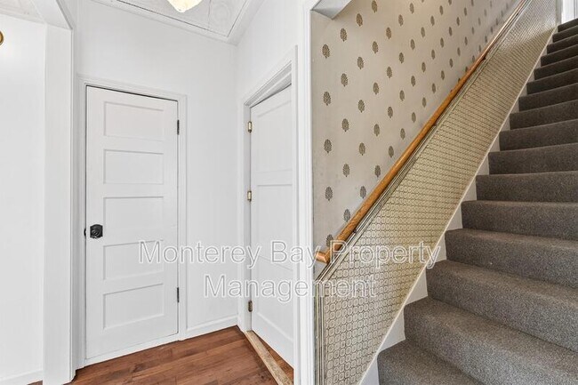 Building Photo - 225 Central Ave