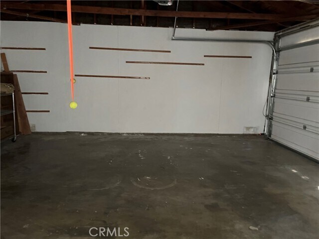 Building Photo - 235 Green Oaks Dr