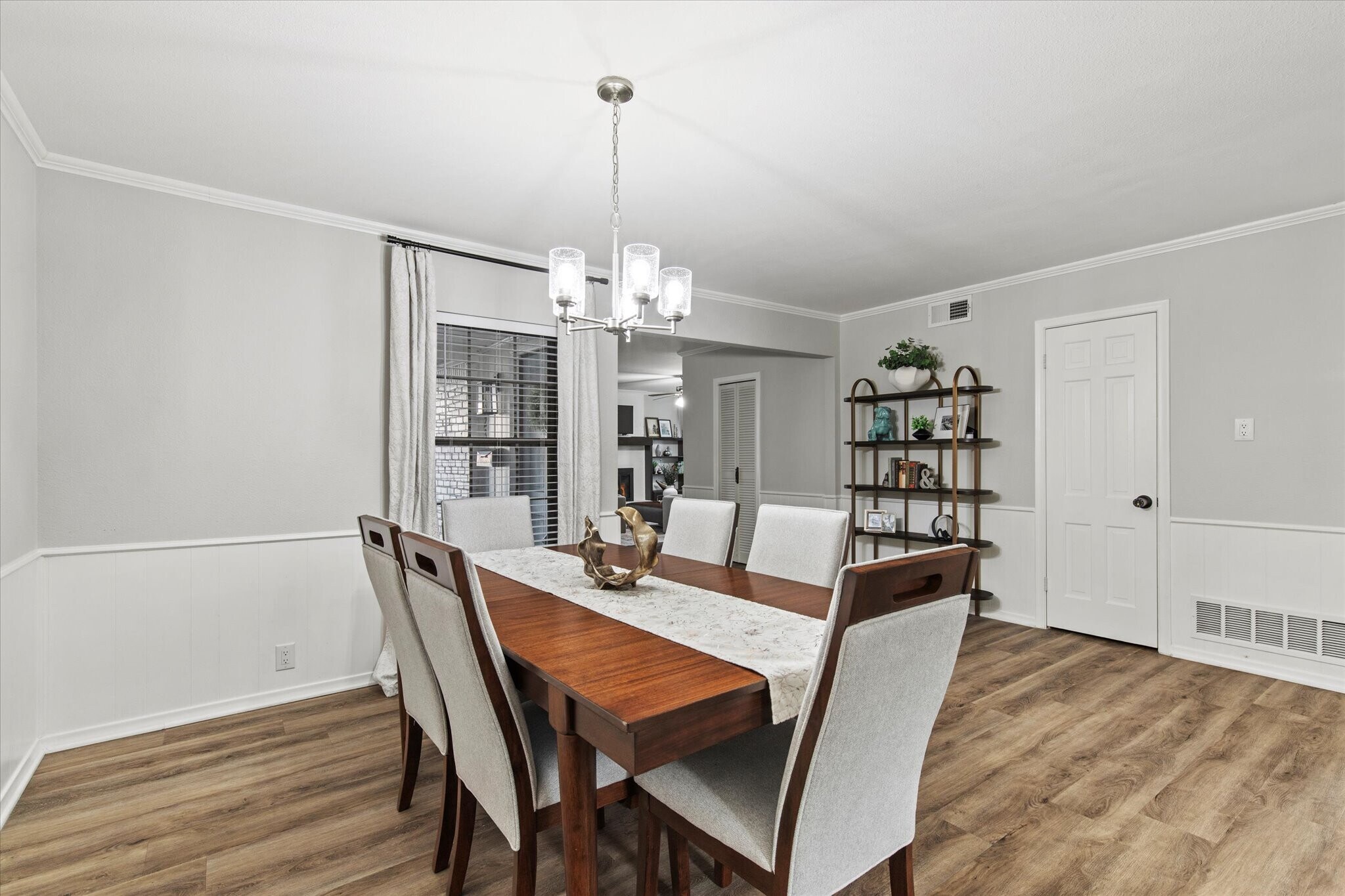 6 Seat Dining Area - 10023 Olmos Dr