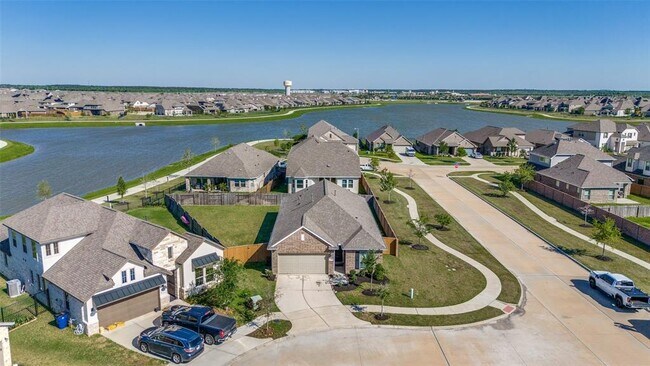 Building Photo - 2411 Ocean Key Dr