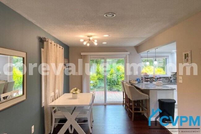 Building Photo - 16200 Alderwood Ln