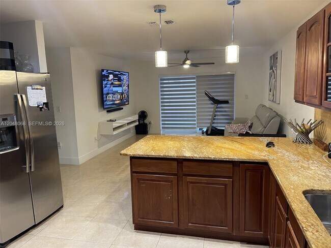 Building Photo - 1440 SW 118th Ave