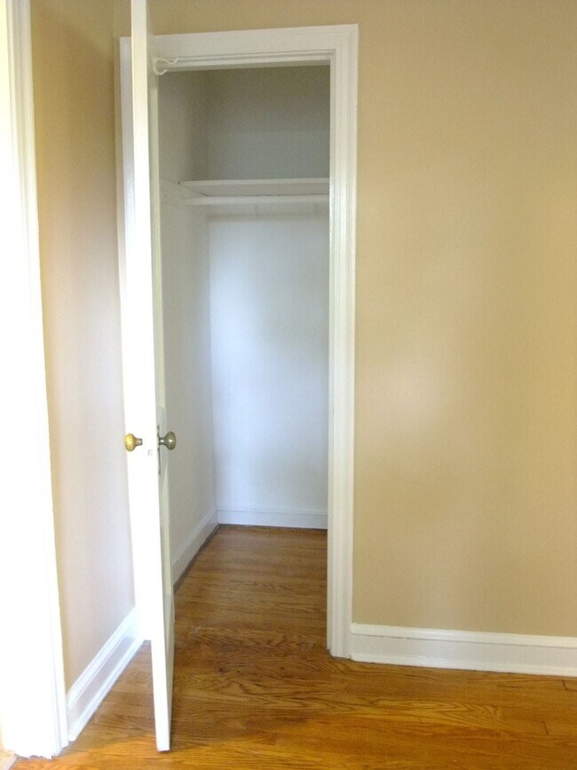 Building Photo - 8206 Greenwood Ave