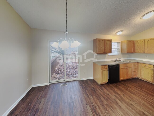 Building Photo - 7901 Chapel Stone Rd