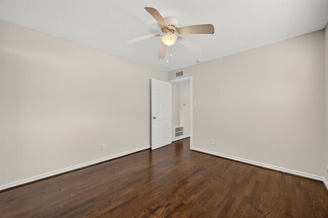 Building Photo - 2020 Huldy St