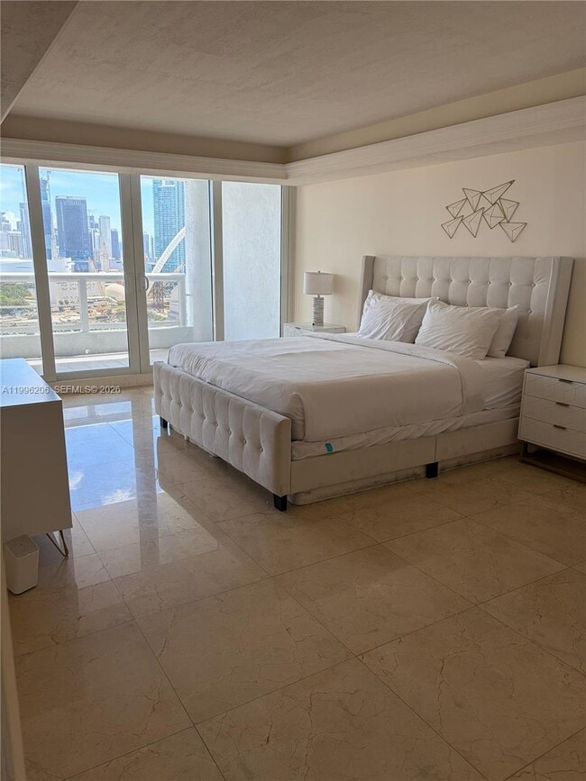 Building Photo - 1717 N Bayshore Dr