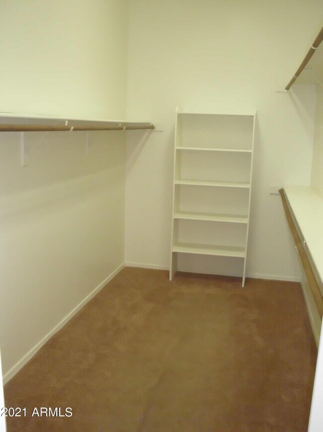 Building Photo - 6933 W Remuda Dr