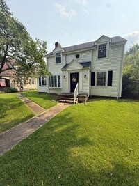 Building Photo - 3821 Staunton Ave SE