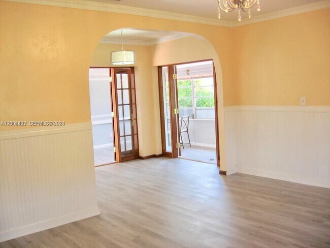 Building Photo - 2140 NE 180th St