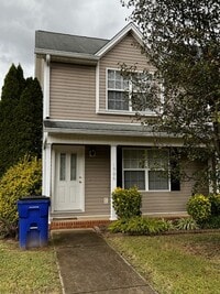 Building Photo - Move in Special: Half of first months rent: 2 Bedroom 2.5 bath townhome for rent