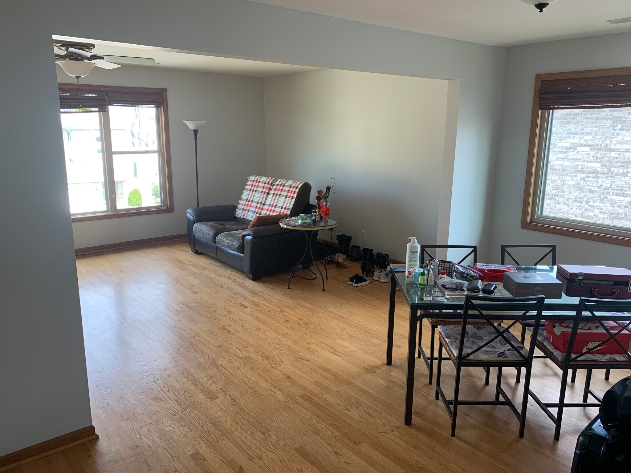 Building Photo - 8826 N Chester Ave