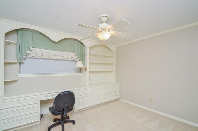 Building Photo - 3015 Bainbridge Ct