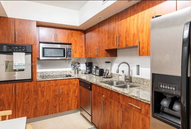 Building Photo - 4001 S Ocean Dr