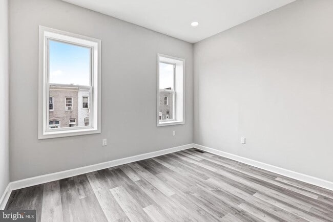 Building Photo - 2638 E Monument St