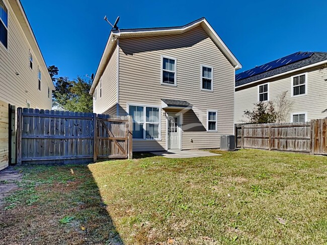 Building Photo - 421 Chemistry Cir