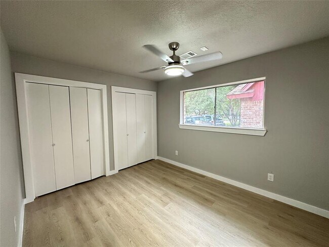 Building Photo - 5926 Par 4 Dr