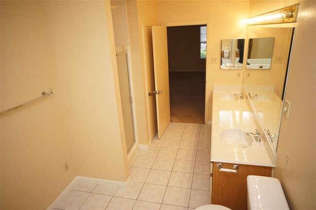 Building Photo - 8083 El Mundo St