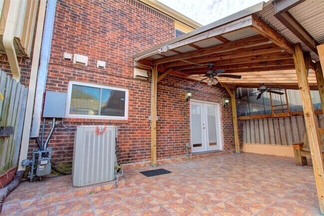 Building Photo - 10432 Hammerly Blvd