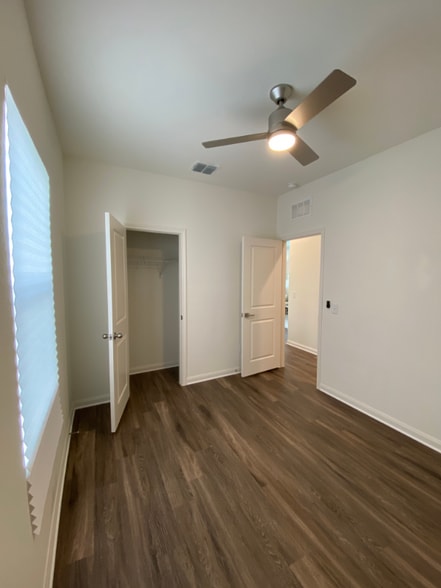 Building Photo - 5407 Malakoff Dr