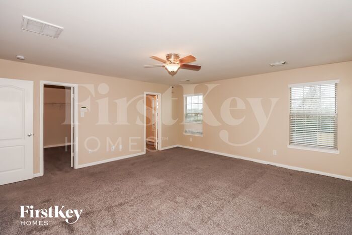 Building Photo - 18107 Valebluff Ln