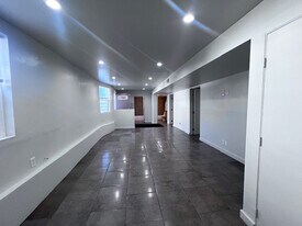 Building Photo - 1037 Peralta St