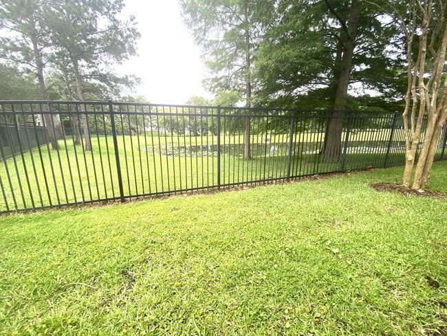 Building Photo - 4877 Castlegate Ct
