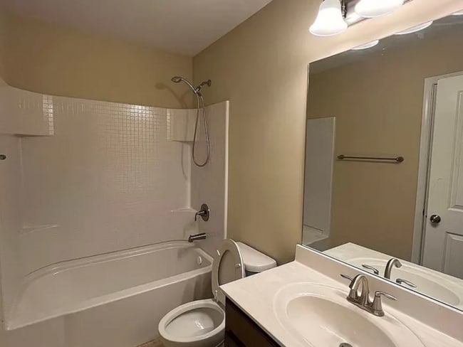 Building Photo - 4160 Madison Bridge Dr