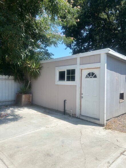 Building Photo - 6832 Butler Ct