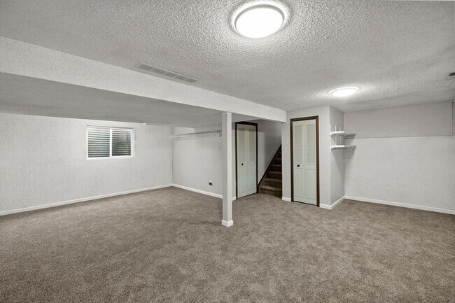 Building Photo - 1404 Imperial Rd